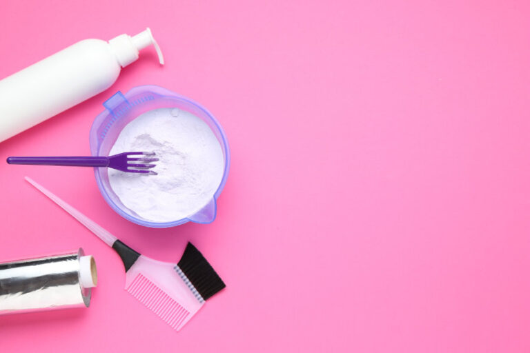 ​Jak dobrać odcień do swojej urody? Sposoby na rozjaśnianie włosów w domu